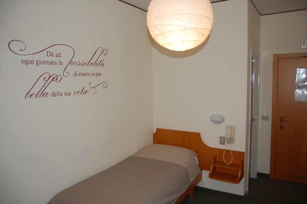 Rezia Hotel Chiesa in Valmalenco Room photo