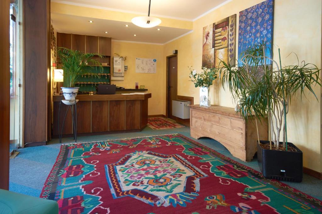 Rezia Hotel Chiesa in Valmalenco Exterior photo